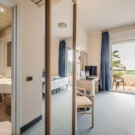 Hotell Hotiday Collection - Stresa