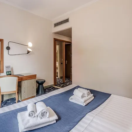 Ξενοδοχείο Hotiday Collection - 3*