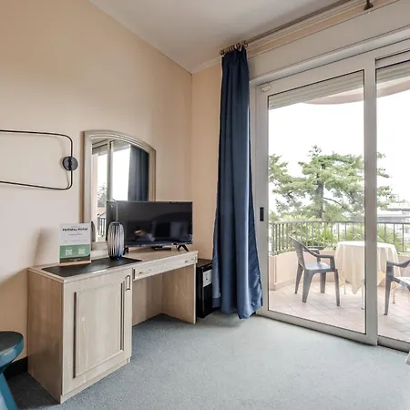 酒店 Hotiday Collection - 3*