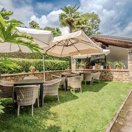 Hotell Hotiday Collection -