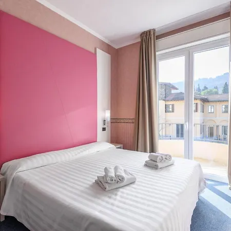 Hotiday Collection - Hotell Stresa