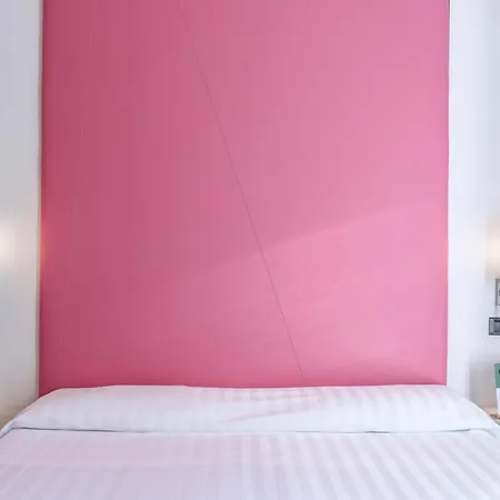 Hotell Hotiday Collection -