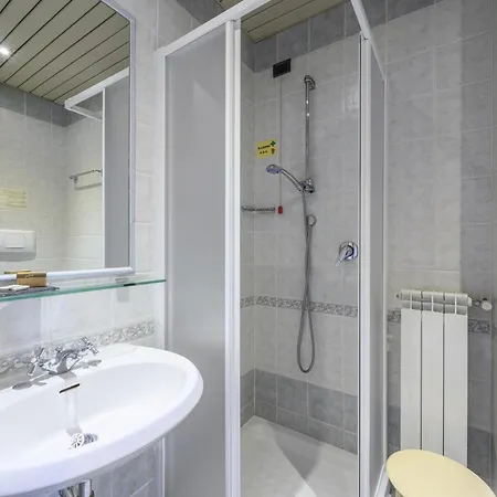 Ξενοδοχείο Hotiday Collection - 3*