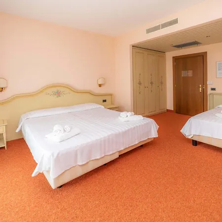 Hotiday Collection - 斯特雷萨