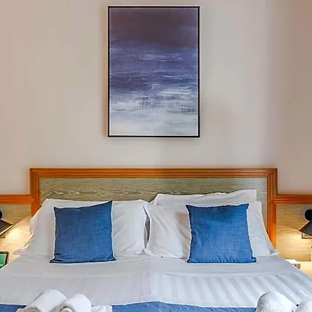 Hotiday Collection - Hotel