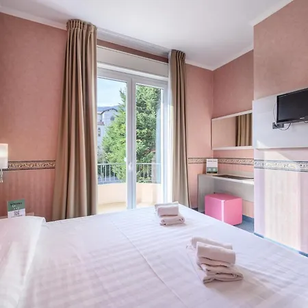 Hotiday Collection - 3* Stresa