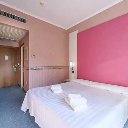 Hotiday Collection - Hotel 3*